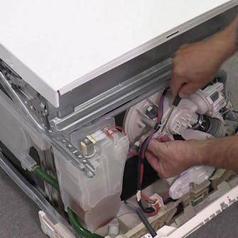 Niveaukontrol opvaskemaskine: Find niveaukontrollen Niveaukontrol opvaskemaskine: Find niveaukontrollen